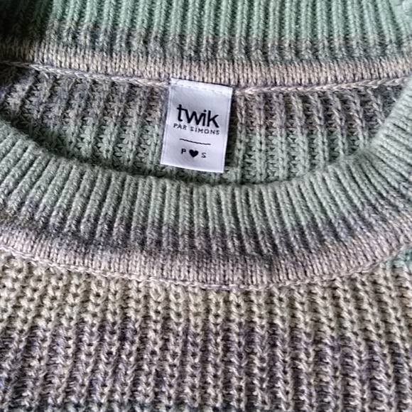 Twik par Simons sweater size small - Picture 2 of 3